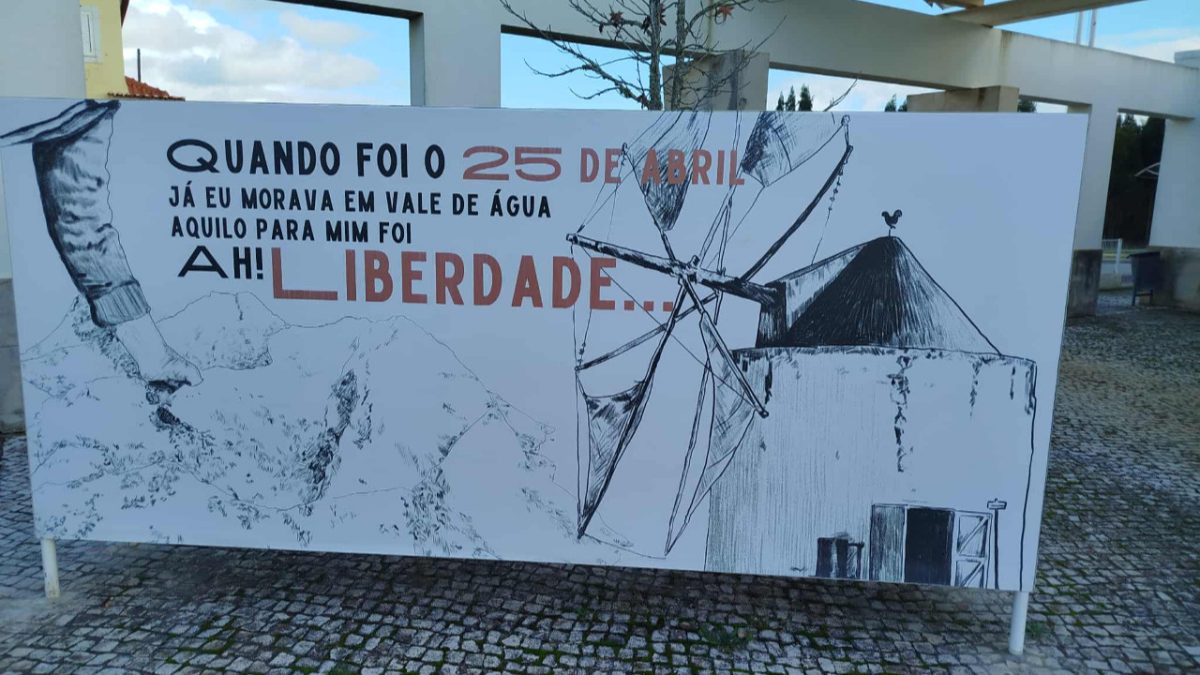 Mural 25 de Abril